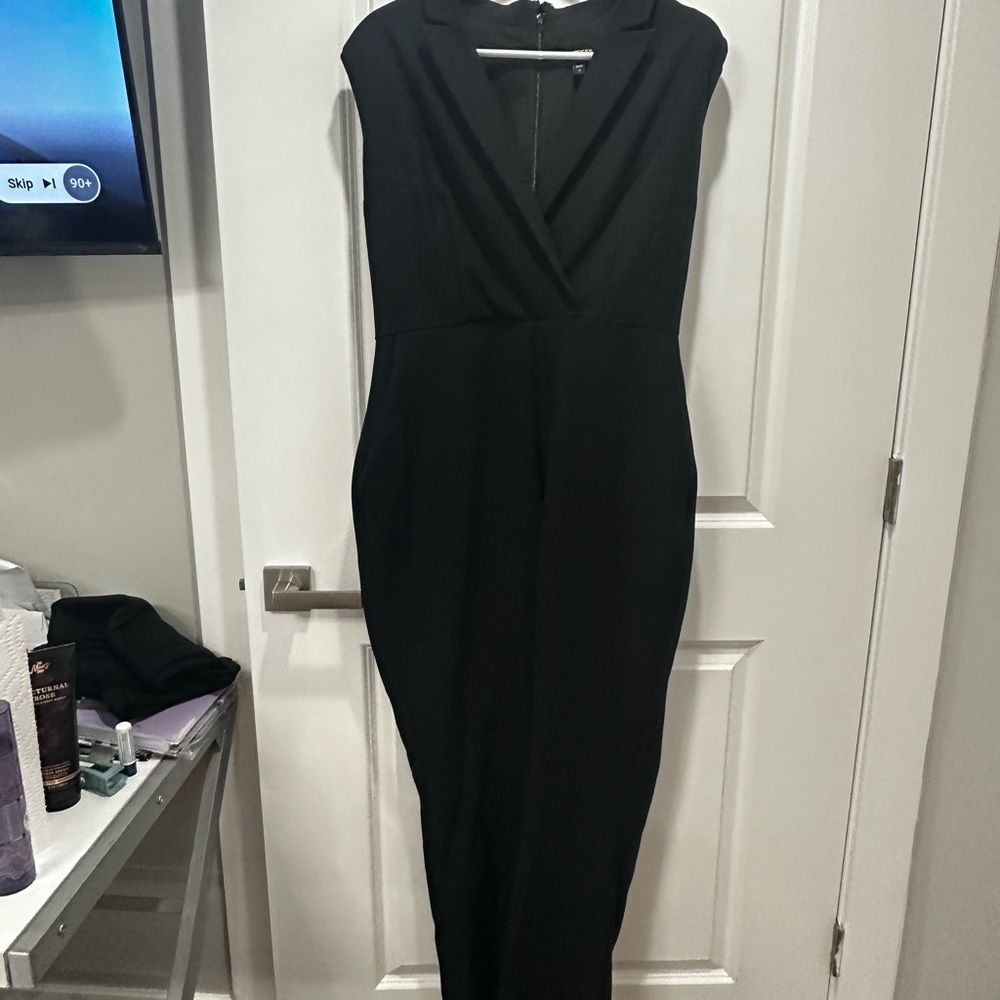 Elegant Black Sleeveless Dress
